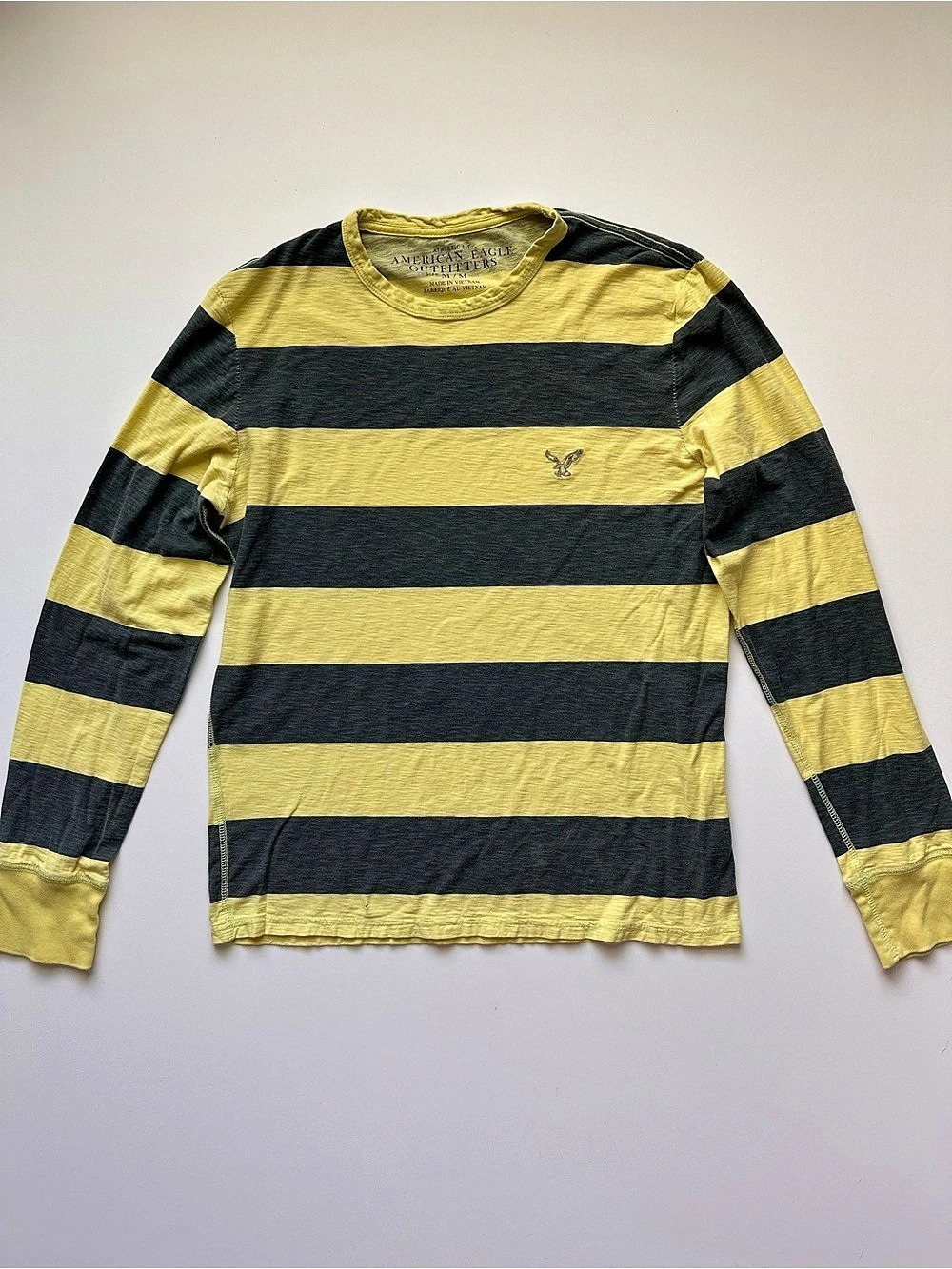 American Eagle Outfitters Men's Striped Long Sleeve Tee Medium